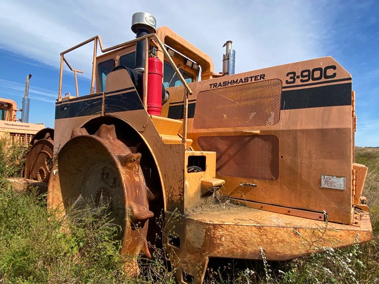 #3-•-390-rex-trash-compactor-image-1