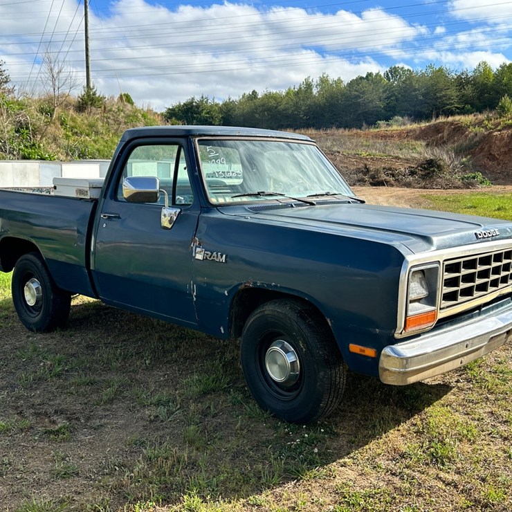 1989 DODGE 150