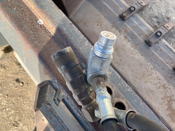 skid-steer-combo-bucket-image-9