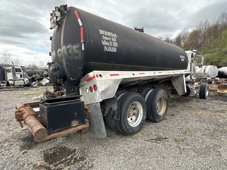 2012-peterbilt-388-image-4