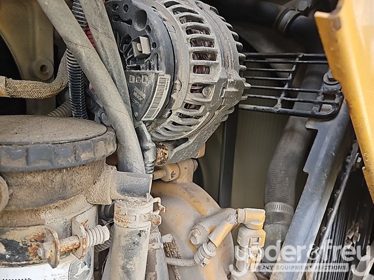 2014-deere-710k-image-31