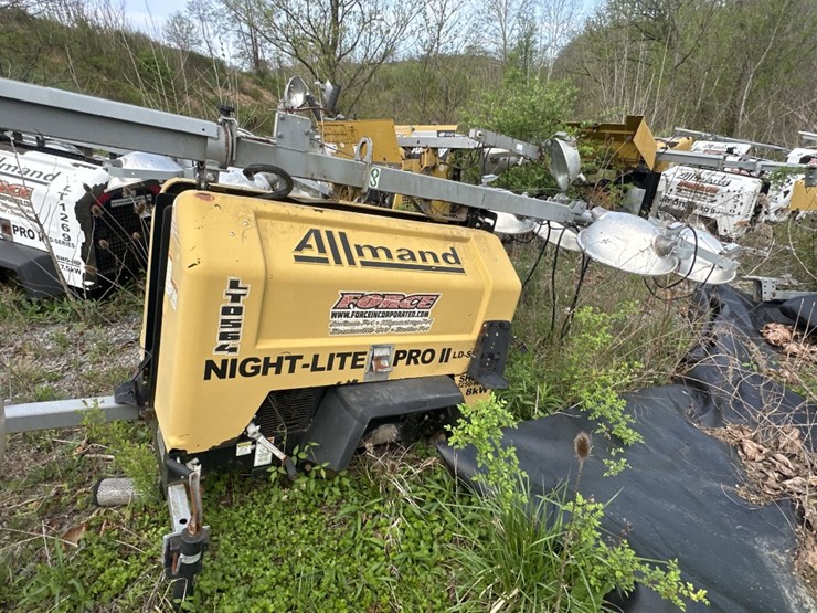 2015-caterpillar-c11-image-1