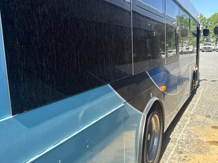 2007-gillig-low-floor-image-15