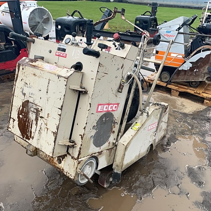 EDCO 30IN. CONCRETE ROAD SAW SUPPORT EQUIPMENT SN:150310221