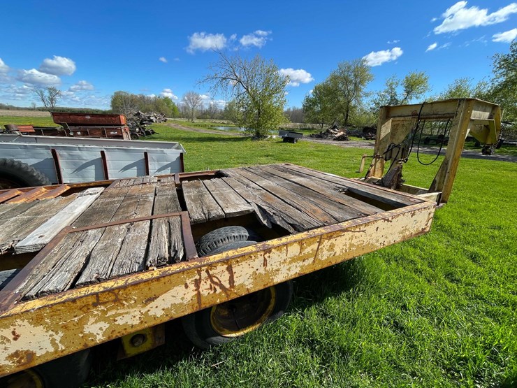 #5576-•-gooseneck-tilt-bed-trailer-image-5