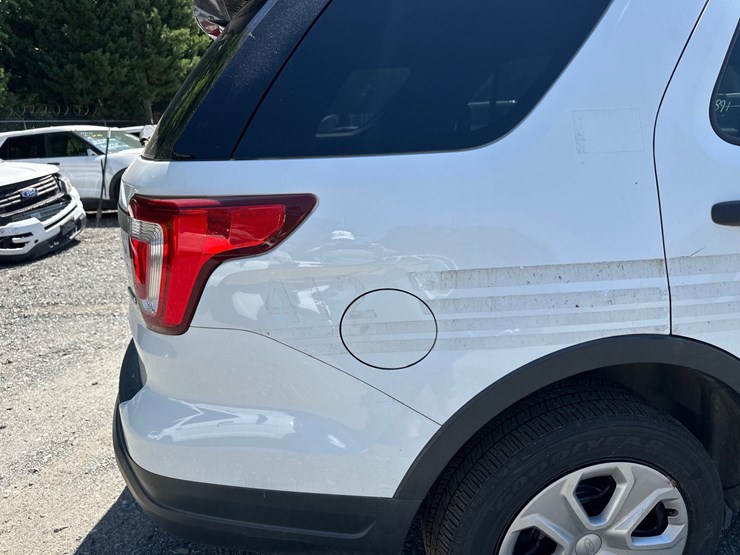 2019-ford-explorer-image-7