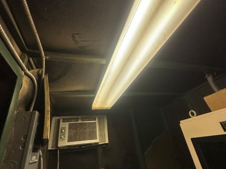 5-x-6-1/2ft-climate-controlled-modular-control-room,-no-contents-image-2