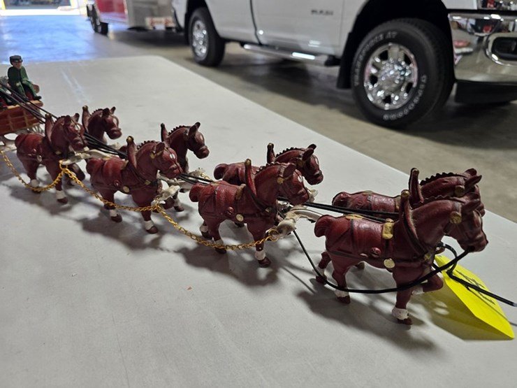 #74-•-budwieser-cast-iron-team-&-wagon-image-10