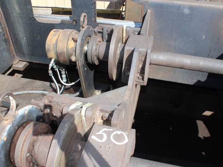 c&l-42"-rosser-head-debarker-w/-50hp-motor-w/6'x8'-stand-a-lone-control-cab-w/-catwalk-&-steps-w/-controls-w/-heavy-duty-motors-on-bull-wheels-image-9