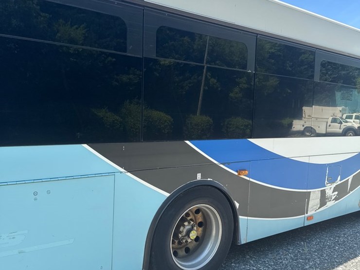2007-gillig-low-floor-image-16