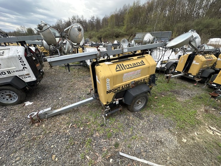 2015-caterpillar-c11-image-1