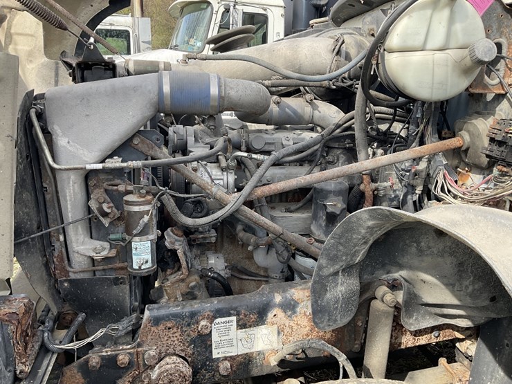 2006-mack-cv713-image-9