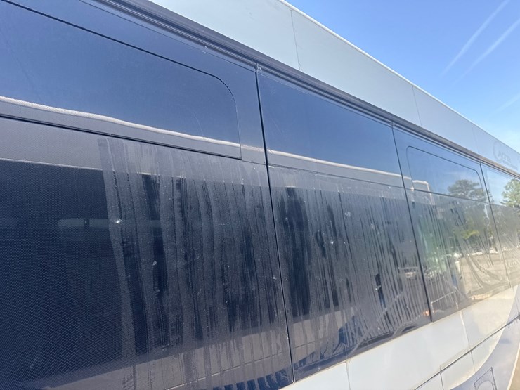 2012-gillig-low-floor-image-20