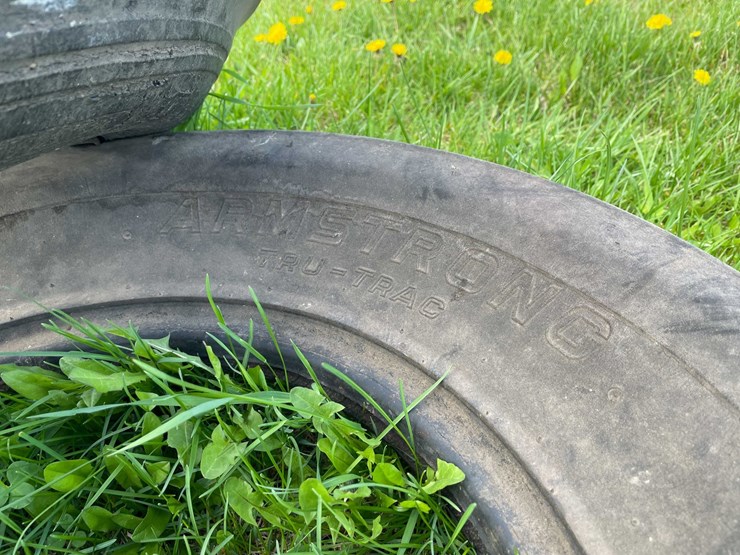 #5590-•-(2)-tires-image-6