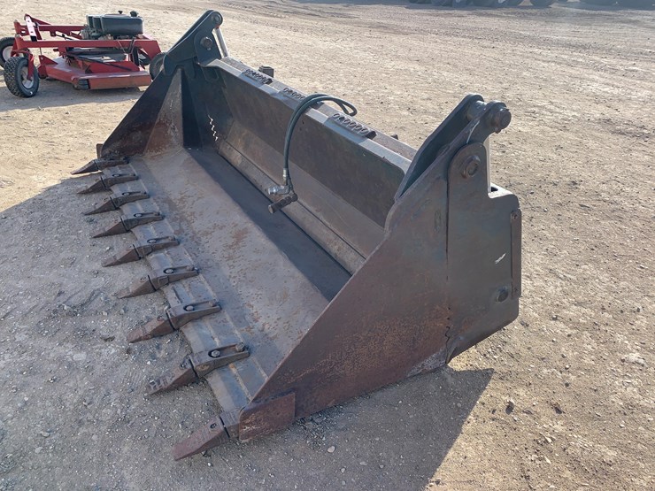 skid-steer-combo-bucket-image-1
