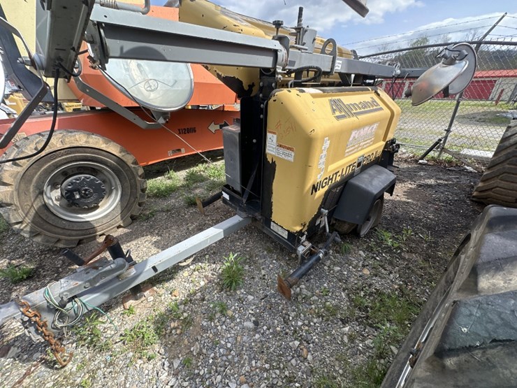 2015-caterpillar-c11-image-1
