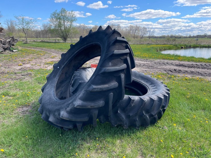 #5595-•-(2)-tractor-tires-image-3