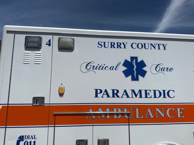 #9-•-2017-chevrolet-ambulance-4500-image-16