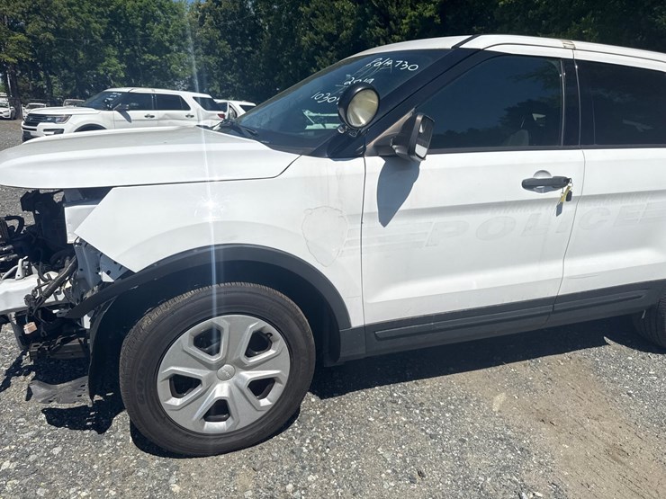 2019-ford-explorer-image-4