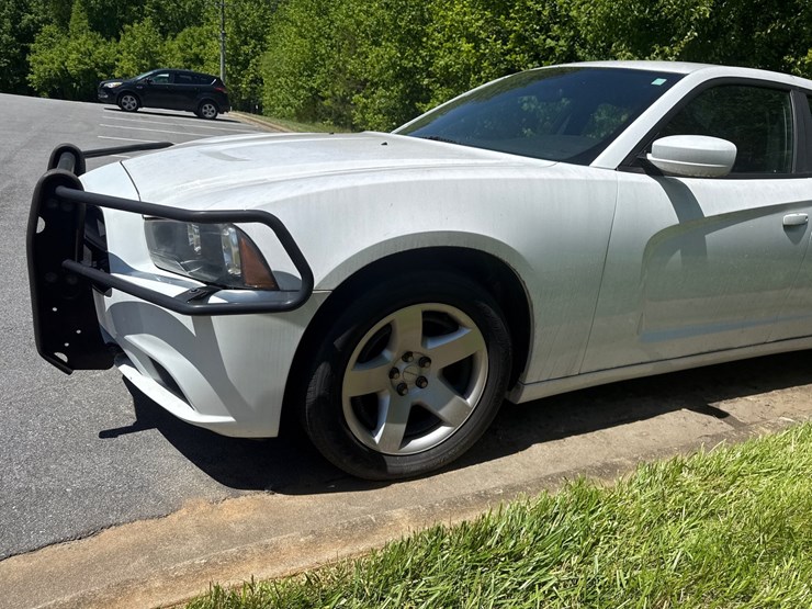 #7-•-2014-dodge-charger-image-9