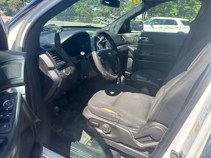 2019-ford-explorer-image-20