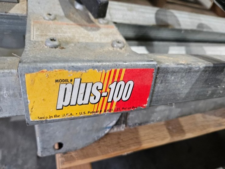 #100-•-pallet-of-work-stands-image-6