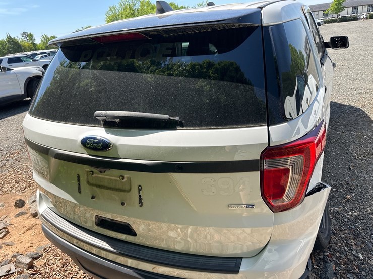 2019-ford-explorer-image-6