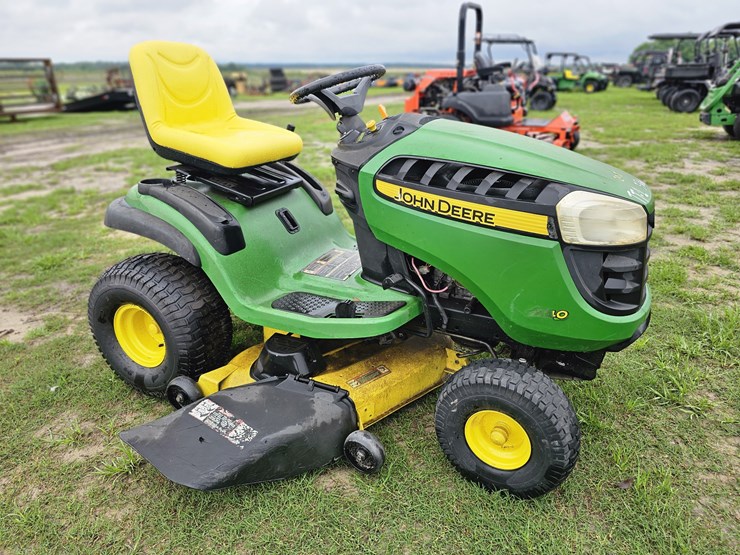 2013-john-deere-d140-image-2