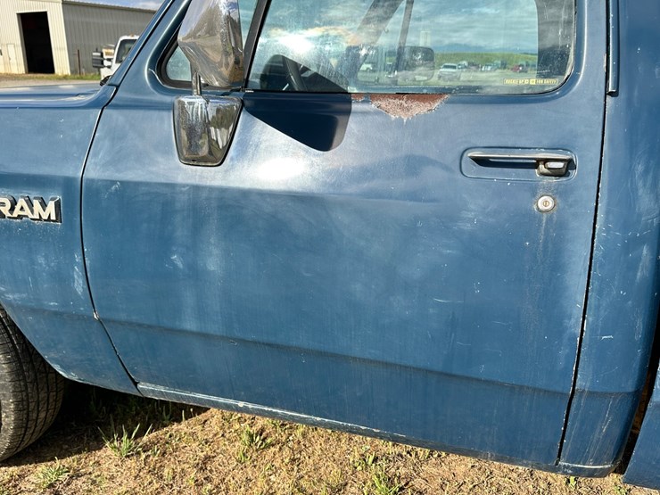 1989-dodge-150-image-27
