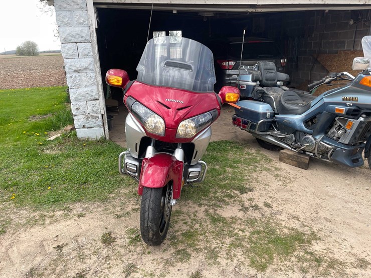 #5572-•-2012-honda-gold-wing-motorcycle-image-2