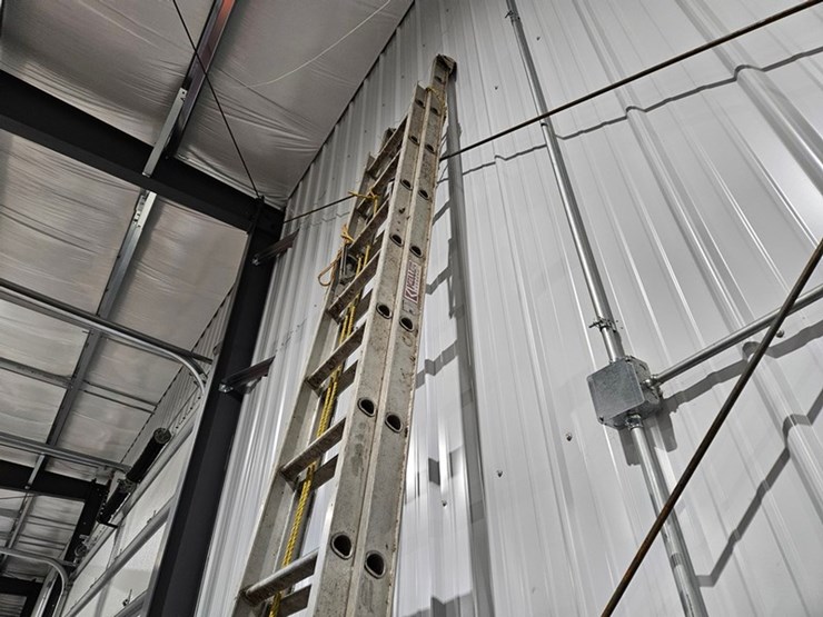 #15-•-keller-28'-aluminum-extension-ladder-image-7