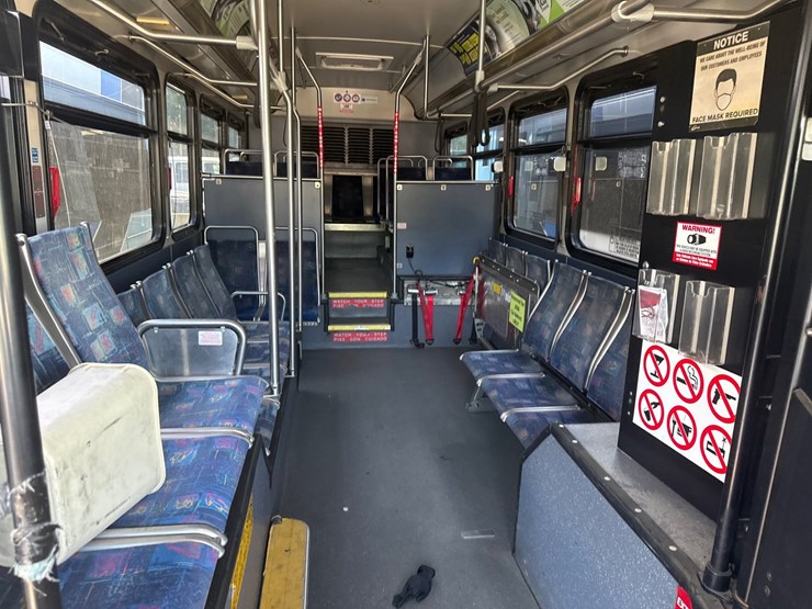 2007-gillig-low-floor-image-21
