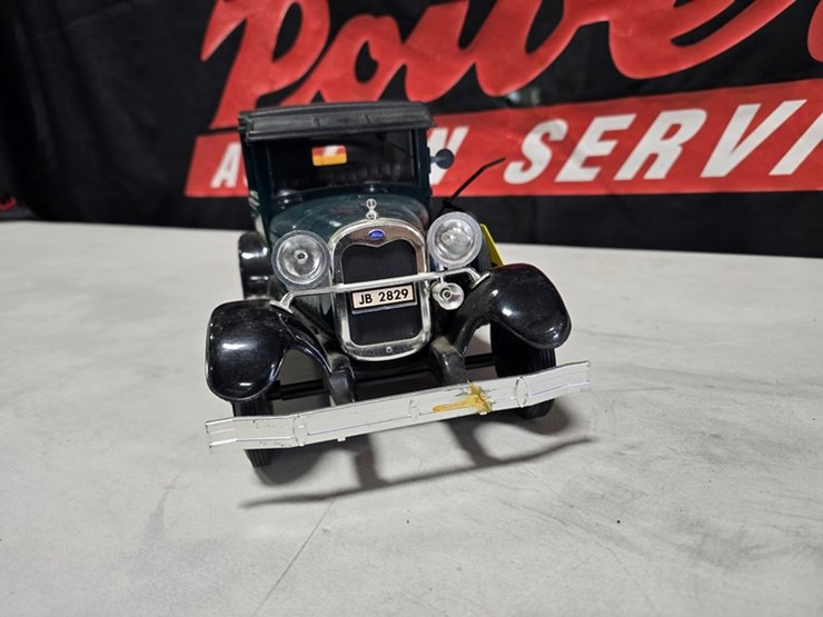 #85-•-jim-beam-1928-29-model-a-pickup-truck-decanter-image-11