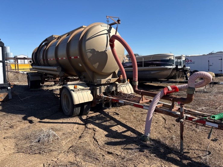 2012-brenner-tank-pup-trailer-image-2