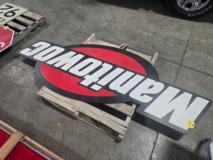 #410-•-manitowoc-plastic-sign-image-3