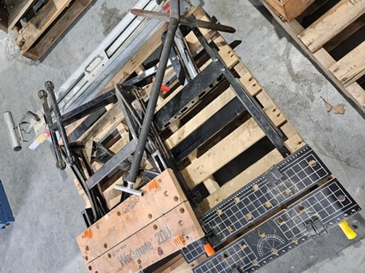 #100-•-pallet-of-work-stands-image-4