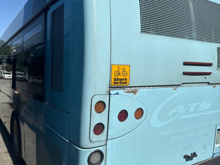 2007-gillig-low-floor-image-9