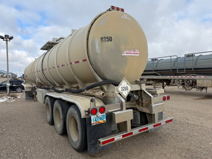 2012-tremcar-crude-oil-trailer-image-6