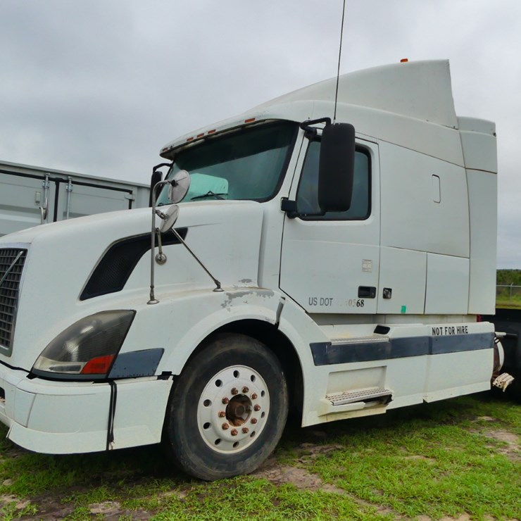 2005 Volvo Semi