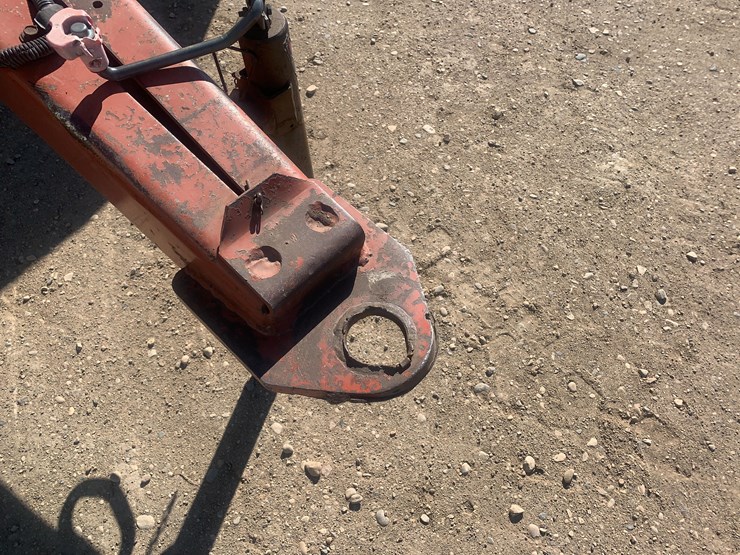 hesston-560-image-21