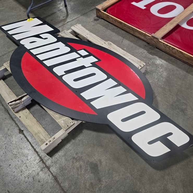 #410 • Manitowoc Plastic Sign