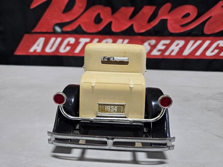 #82-•-mccormick-duesenberg-model-j-decanter-image-5