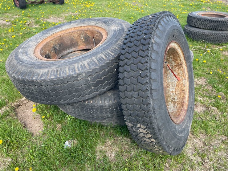 #5592-•-(4)-industrial-tires-image-14
