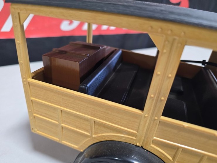 #84-•-jim-beam-1929-model-a-woodie-staton-wagon-decanter-image-12