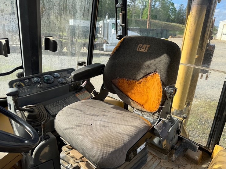 1998-caterpillar-426c-image-16