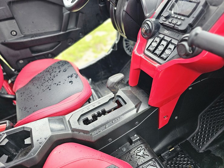 2021-honda-talon-4-image-11