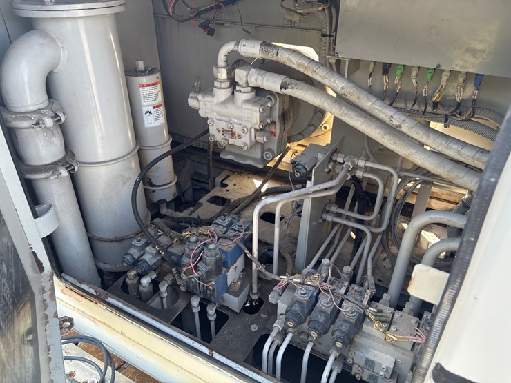 2000-link-belt-ls-138h-ii-image-30