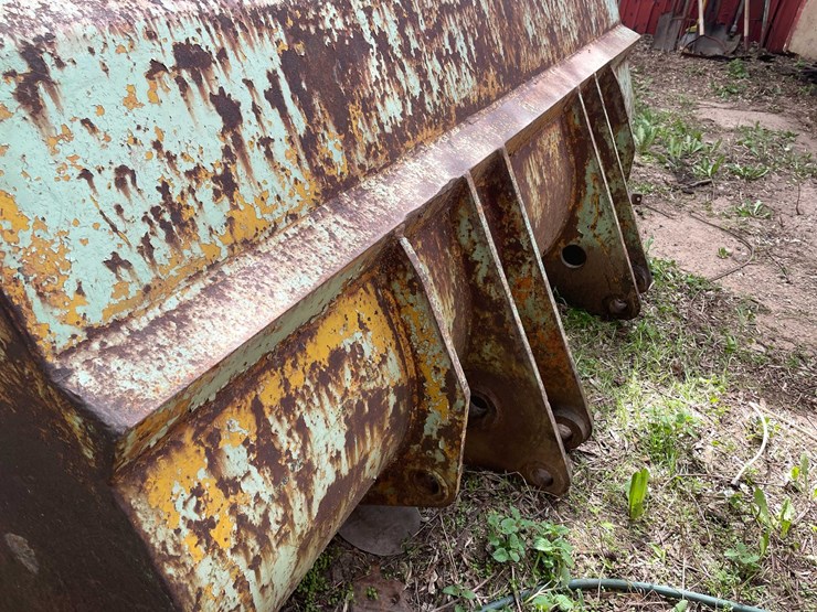 #5631-•-large-excavator-bucket-image-13
