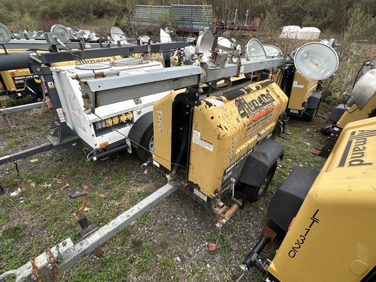 2015-caterpillar-c11-image-1