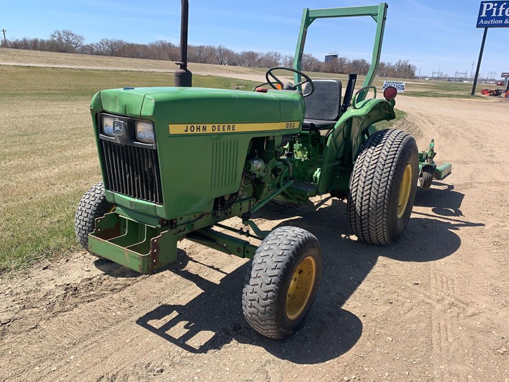 john-deere-850-image-1